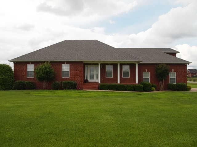 435 Clearview Rd, Cottontown, TN 37048