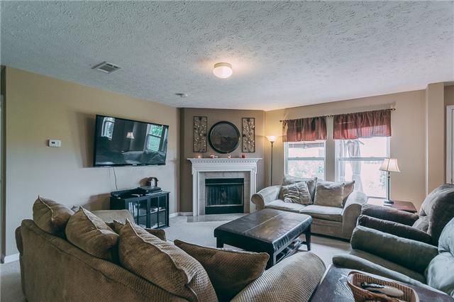 1004 Gannett Rd, Hendersonville, TN 37075