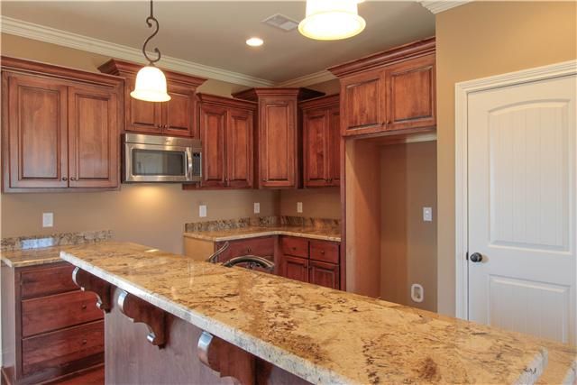38 Harbor Pointe #80, Lebanon, TN 37087