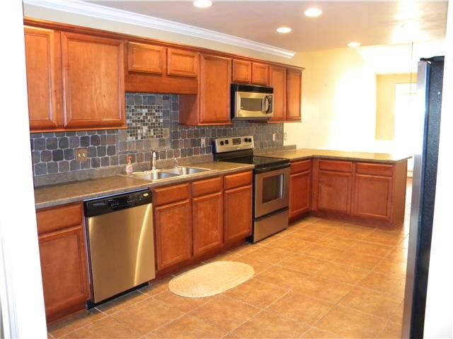 870 Wolves Den Pl, Murfreesboro, TN 37128