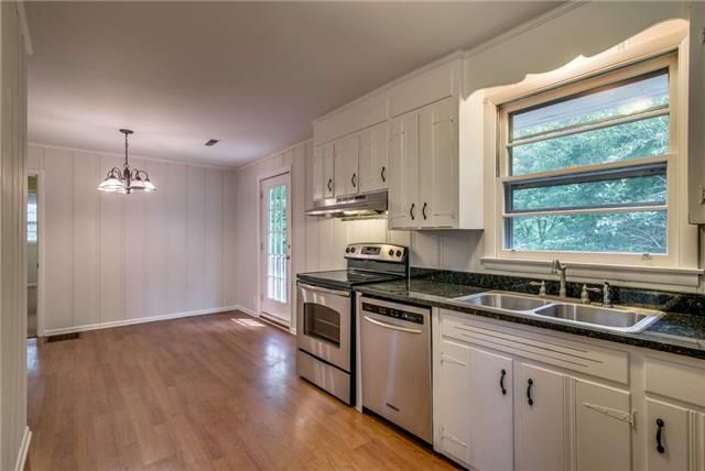 579 Whispering Hills Dr, Nashville, TN 37211