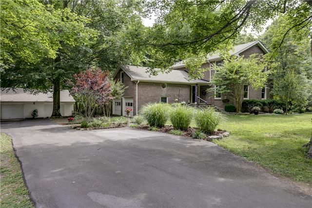 215 Lawrence Ln, Springfield, TN 37172