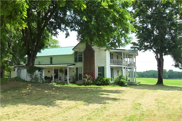 2224 Dr Roberston Rd, Spring Hill, TN 37174
