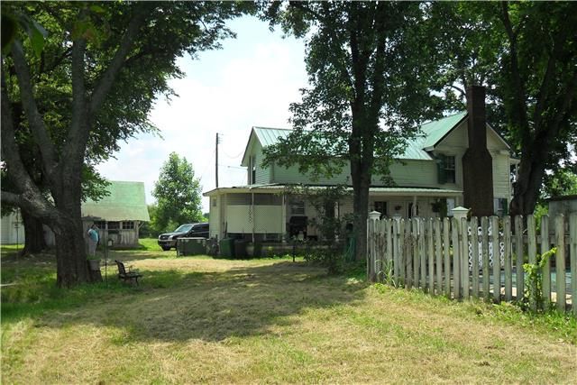 2224 Dr Roberston Rd, Spring Hill, TN 37174
