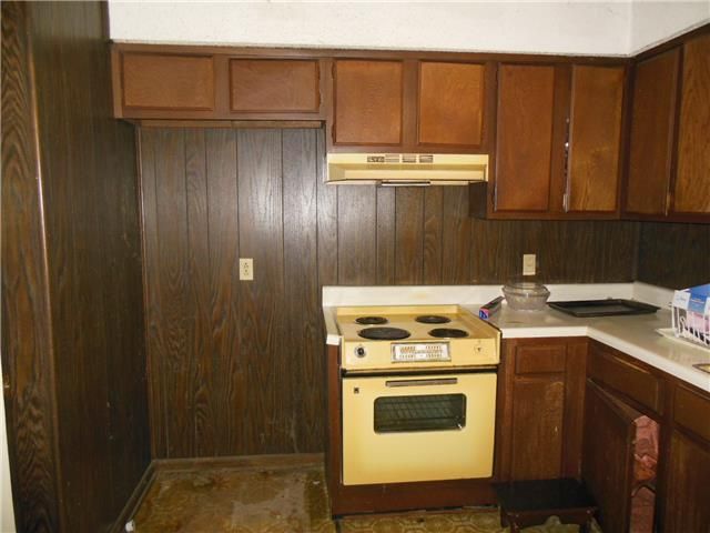 708 Perry Dr, Springfield, TN 37172