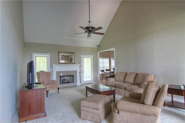 305 Dunroe Ct, Murfreesboro, TN 37128