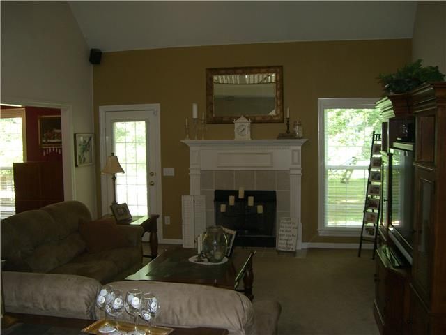 842 Dove Ln, Murfreesboro, TN 37128