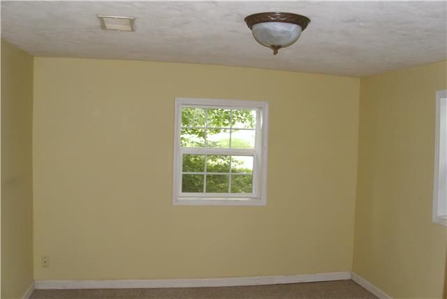 1010 Church St, Greenbrier, TN 37073