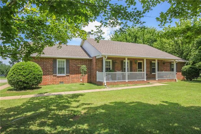 4838 Spring Cove Dr, Murfreesboro, TN 37128