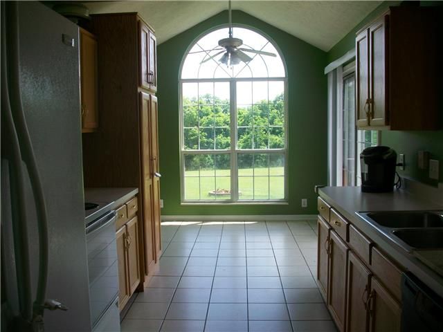 111 Deer Ridge Ln, Hendersonville, TN 37075
