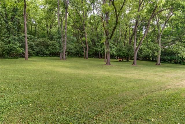 6404 Bresslyn Rd, Nashville, TN 37205
