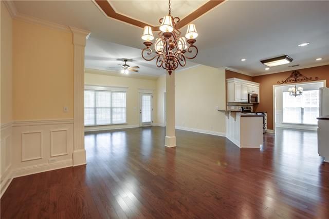429 Golfview Ct, Murfreesboro, TN 37127