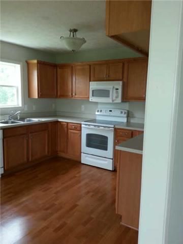 200 Willowleaf Ln, White House, TN 37188