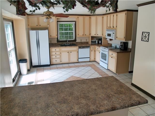 315 Skyline Dr, White House, TN 37188