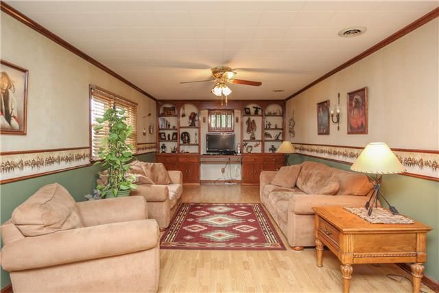 6068 Woodbury Pike, Murfreesboro, TN 37127