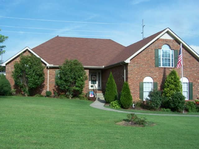 2114 Elk River Dr, Murfreesboro, TN 37129