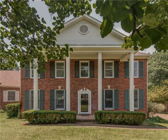 624 Indian Ridge Dr, Nashville, TN 37221