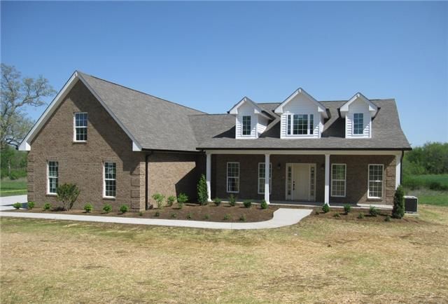386 Nichols Ln, Gallatin, TN 37066