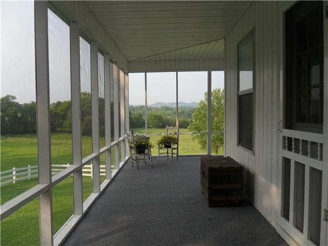 905 Greenvale Rd, Milton, TN 37118