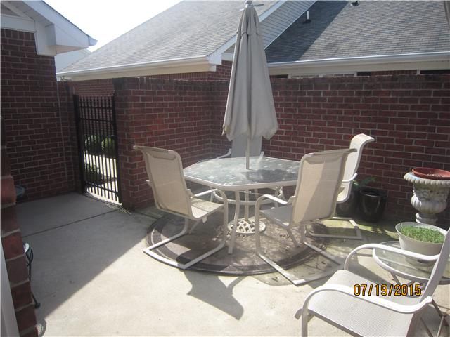 816 Lock 4 Rd Unit 403, Gallatin, TN 37066