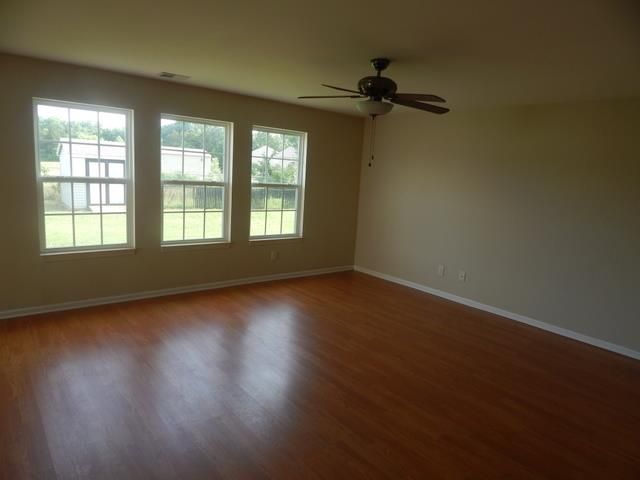 1305 California Dr, Murfreesboro, TN 37129