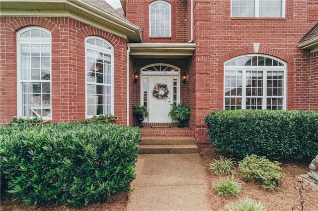 1027 Grider Dr, Gallatin, TN 37066