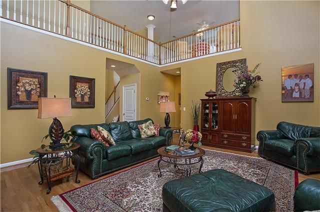 1011 Notting Hill Dr, Gallatin, TN 37066