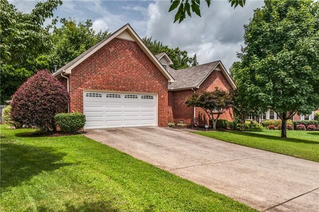 329 Castlemere Ct, Murfreesboro, TN 37130