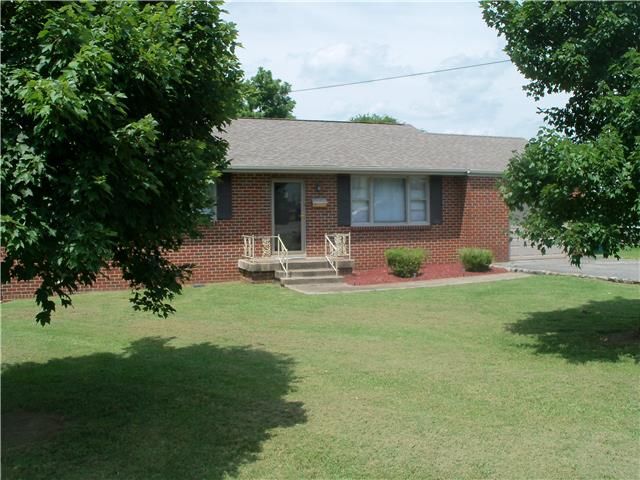 809 Wildwood Ave, Lebanon, TN 37087