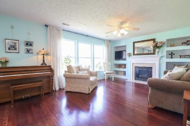 1065 Bradford Park Rd, Mount Juliet, TN 37122