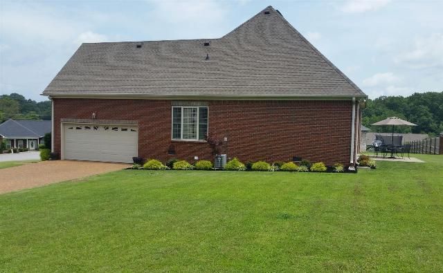 2007 High Point Cv, Greenbrier, TN 37073