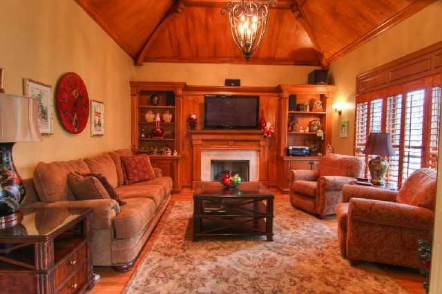2212 Oakleigh Dr, Murfreesboro, TN 37129