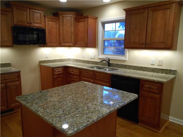 466 Marble Ct, Gallatin, TN 37066