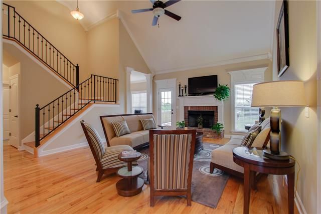2729 Presley Dr, Murfreesboro, TN 37128