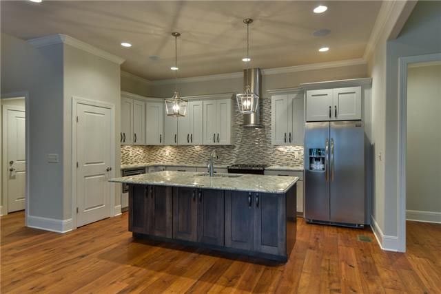 1015 Peck Pl, Hendersonville, TN 37075