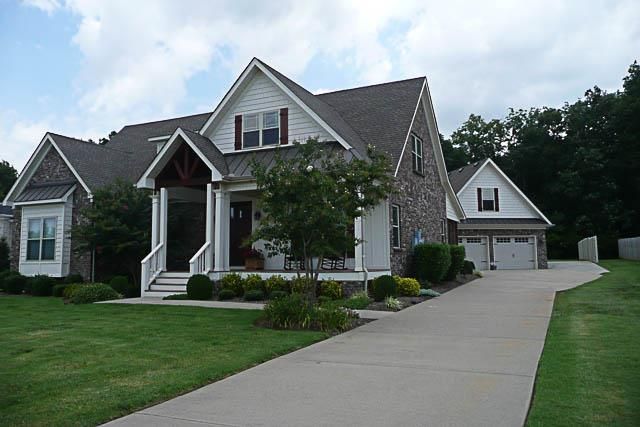 3910 Triple Crown Dr, Murfreesboro, TN 37127