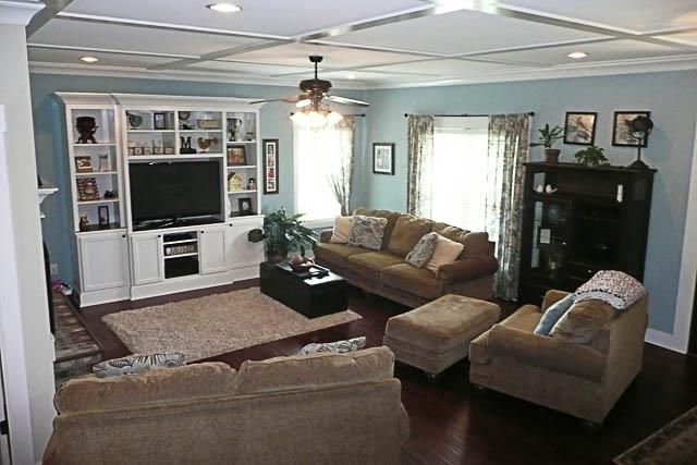 3910 Triple Crown Dr, Murfreesboro, TN 37127