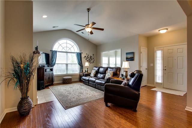 2422 Bridgeway St, Murfreesboro, TN 37128