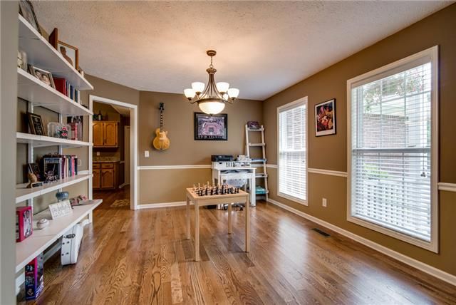 111 Willowleaf Ln, White House, TN 37188