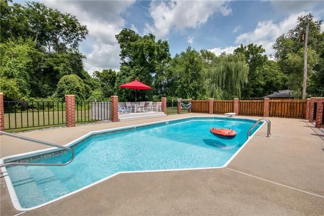 2202 Dearborn Dr, Nashville, TN 37214