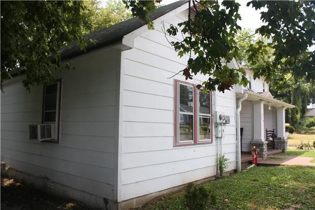 510 E 8th St, Columbia, TN 38401