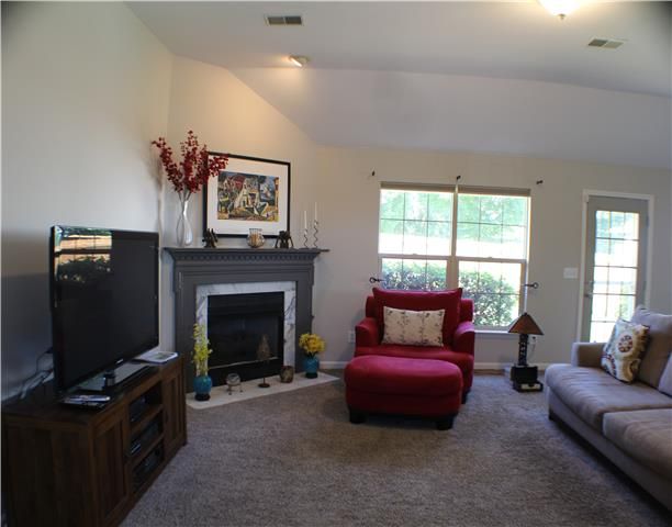 4634 Brown Leaf Dr, Old Hickory, TN 37138