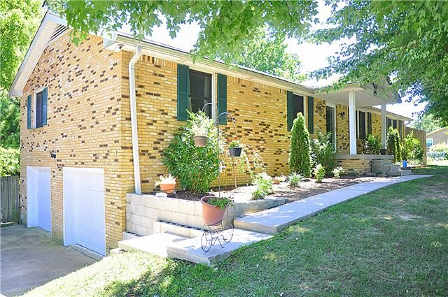 208 Jackson Trl, Mount Juliet, TN 37122