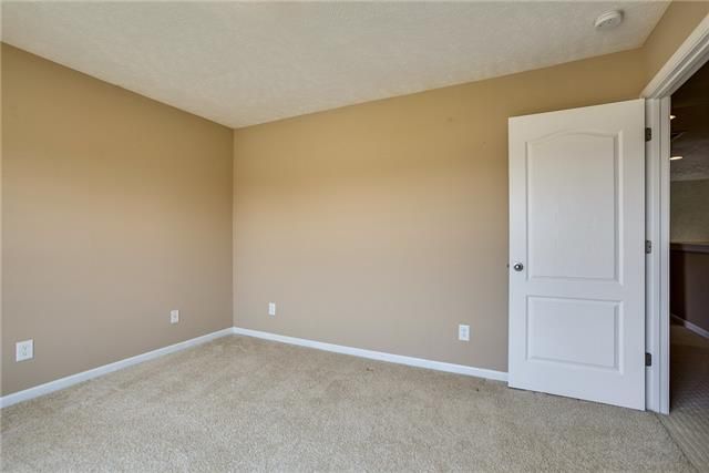 1017 Matheus Dr, Murfreesboro, TN 37128
