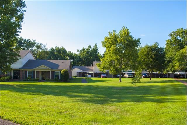 8207 Sawyer Brown Rd Apt E2 #E-2, Nashville, TN 37221