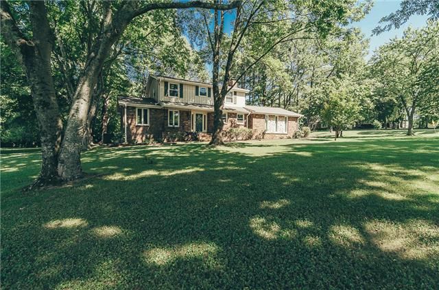 621 Oakwood Ter, Mount Juliet, TN 37122