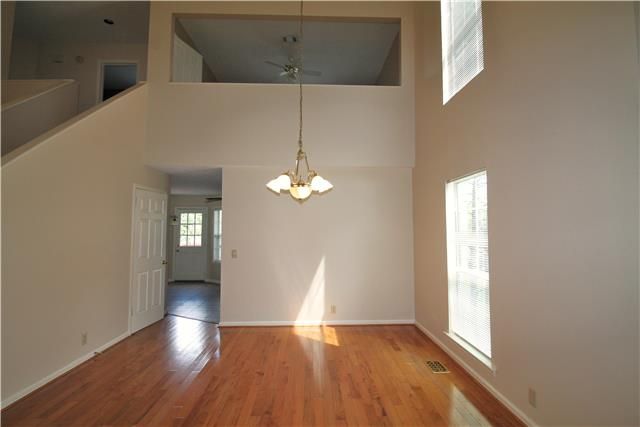 5500 Seesaw Rd, Nashville, TN 37211