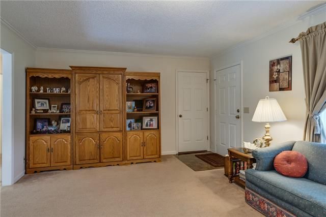 186 Elizabeth Dr, Murfreesboro, TN 37128