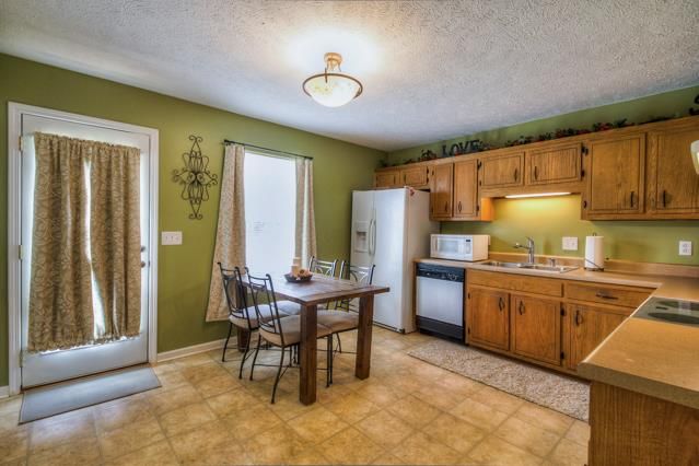 1910 Westerwald Dr, Murfreesboro, TN 37127