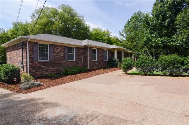 5081 Moss Rd, Nashville, TN 37221
